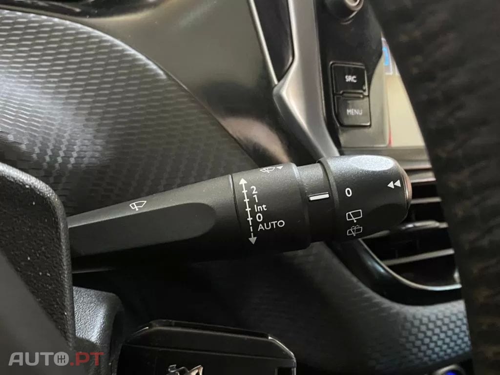 Peugeot 208 1.2 VTi SE Style