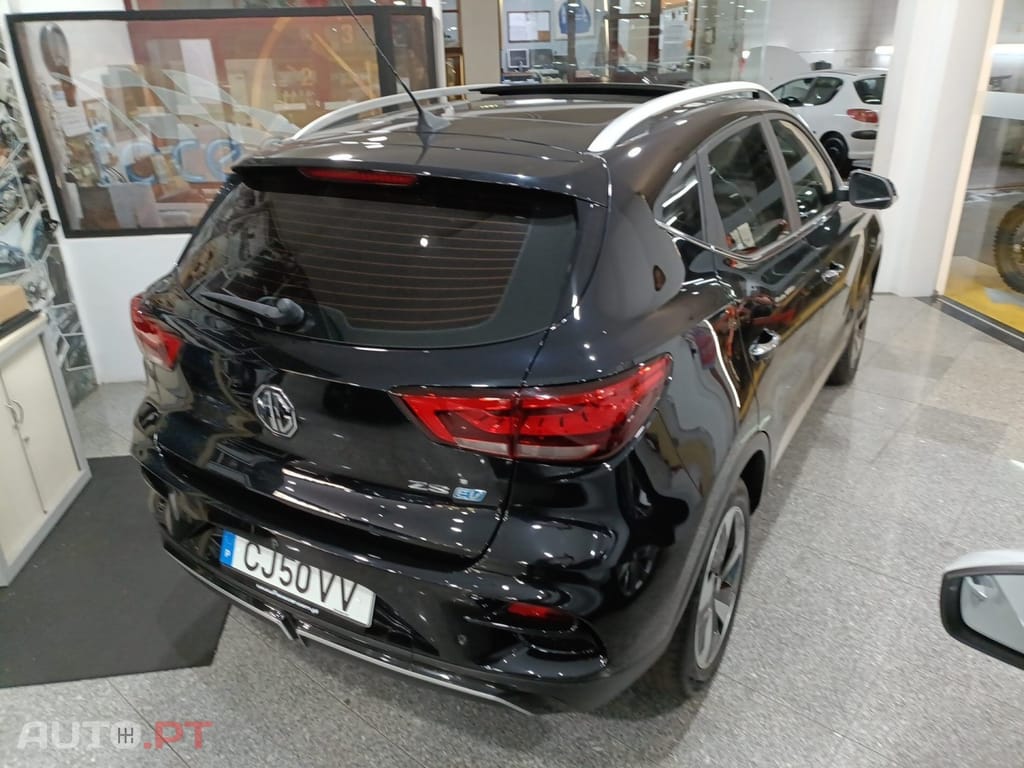 MG ZS EV 72.6 kWh Luxury