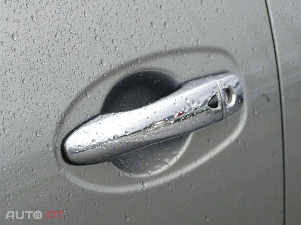 Nissan Navara 2.3 dCi CD 4WD N-Connecta Navi+Barras