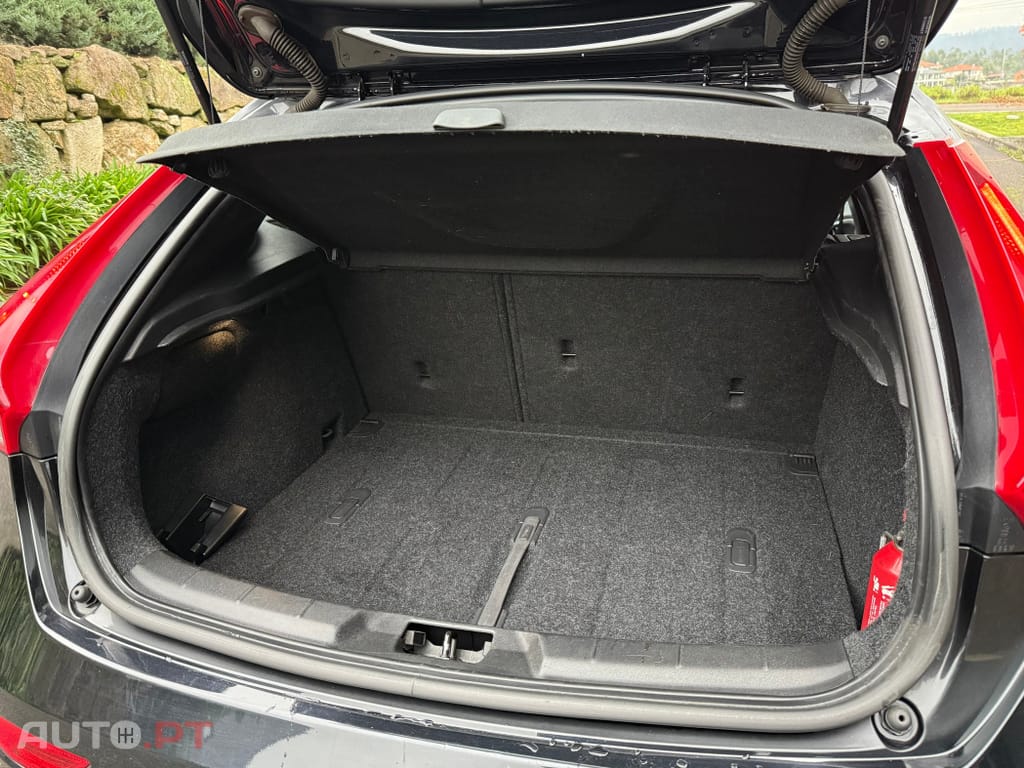 Volvo V40 1.6 D2 R-Design