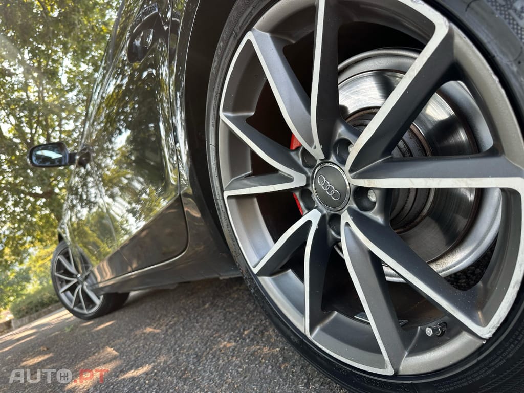 Audi A4 Avant 2.0 TDi Business Line S-line