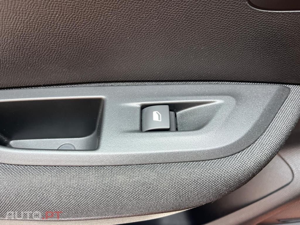 Peugeot 2008 1.2 Active Business
