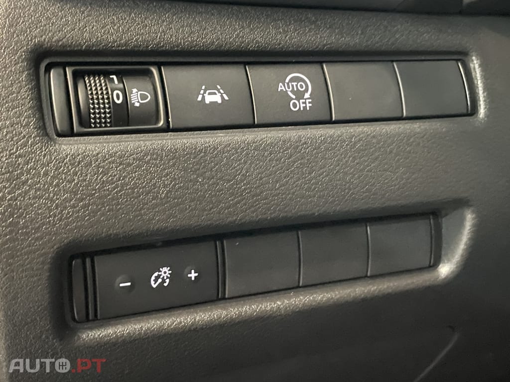 Nissan Qashqai 1.3 DIG-T N-Connecta LED Xtronic