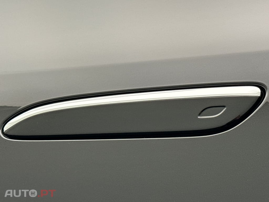 Mercedes-Benz EQE SUV 350+