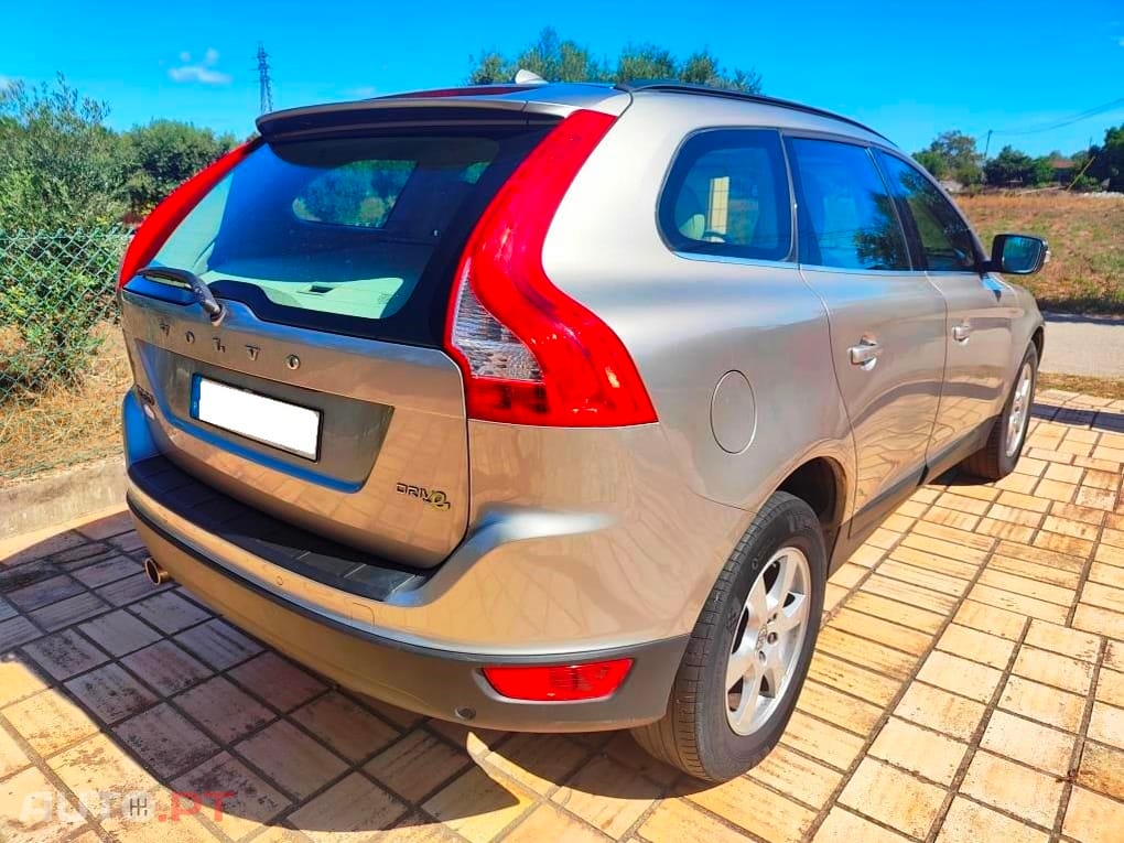 Volvo XC60 2.0 Momentum 164cv / 149  mês