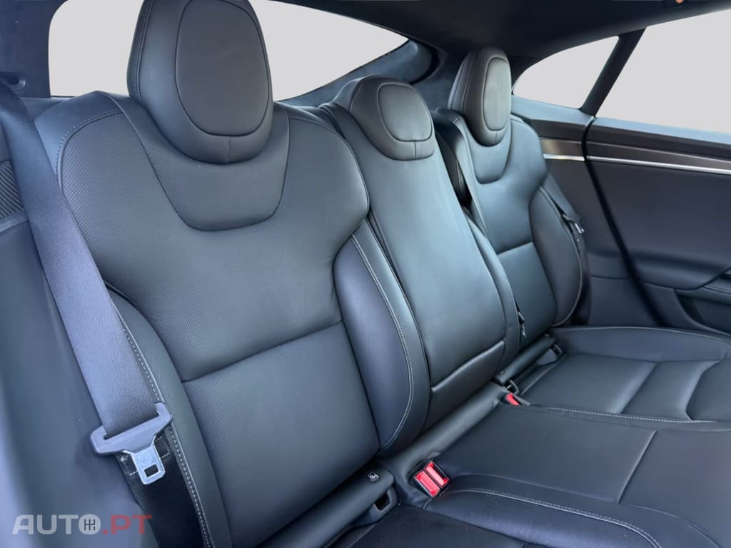 Tesla Model S I.V.A DEDUTIVEL Plaid