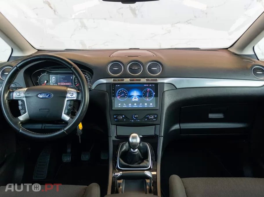 Ford S-Max 2.0 TDCi Titanium 7L 143g
