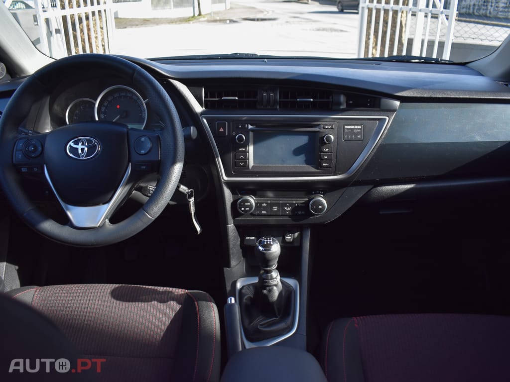 Toyota Auris Touring Sports 1.4 D - 4D