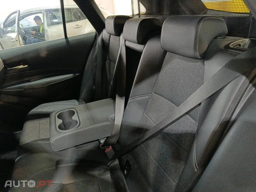 Toyota Corolla Touring Sports 1.8 Hybrid Comfort+P.Sport