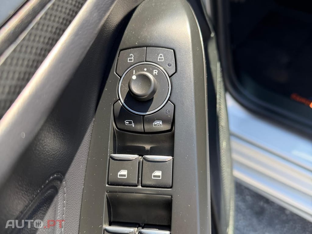 Ford Focus SW 1.0 EcoBoost MHEV ST-Line