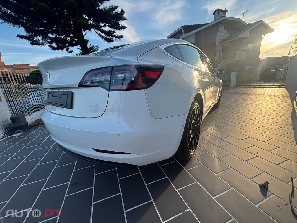 Tesla Model 3 Long Range Tração Traseira