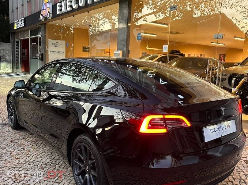 Tesla Model 3 Tração Traseira