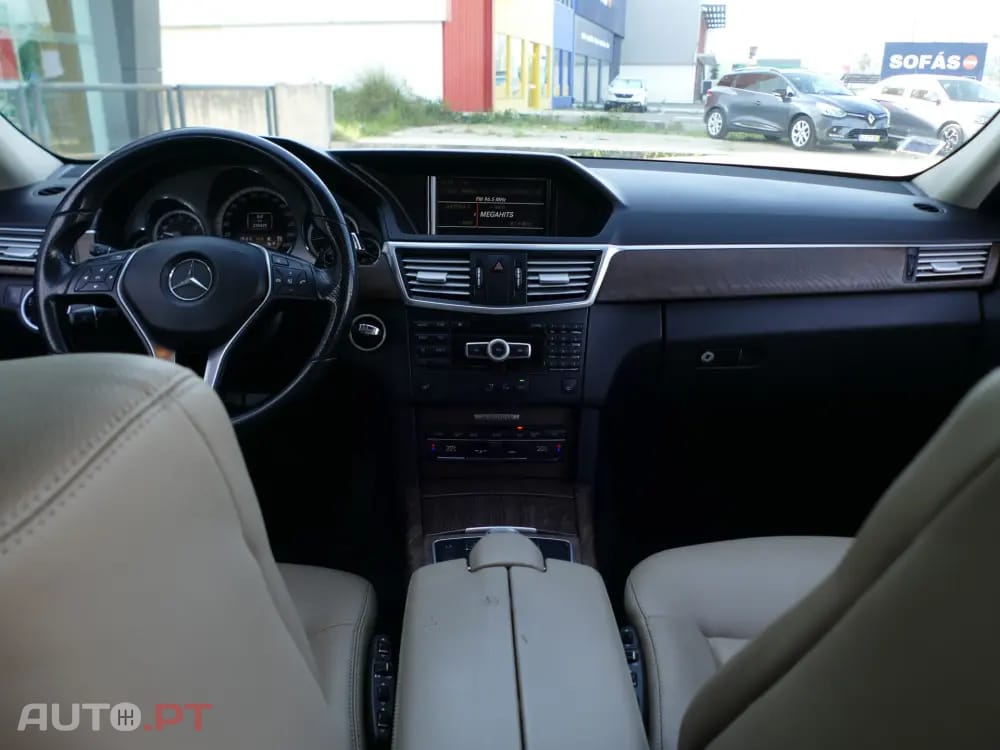 Mercedes-Benz E 220 CDi Avantgarde BE Auto.