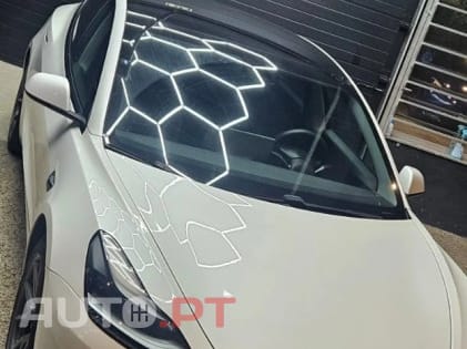 Tesla Model 3 Standard Range Plus RWD