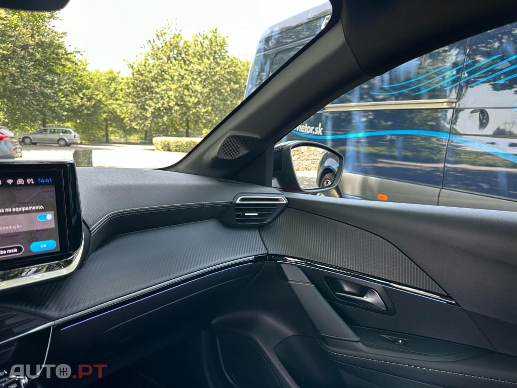 Peugeot E-208 50 kWh GT Pack