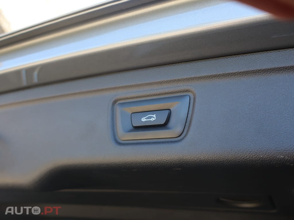 BMW 330 e Touring Pack M Auto