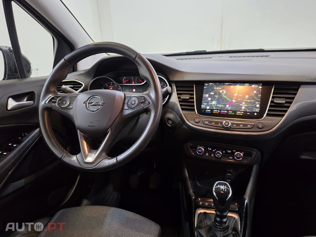 Opel Crossland 1.2 T Elegance — fotografia 11
