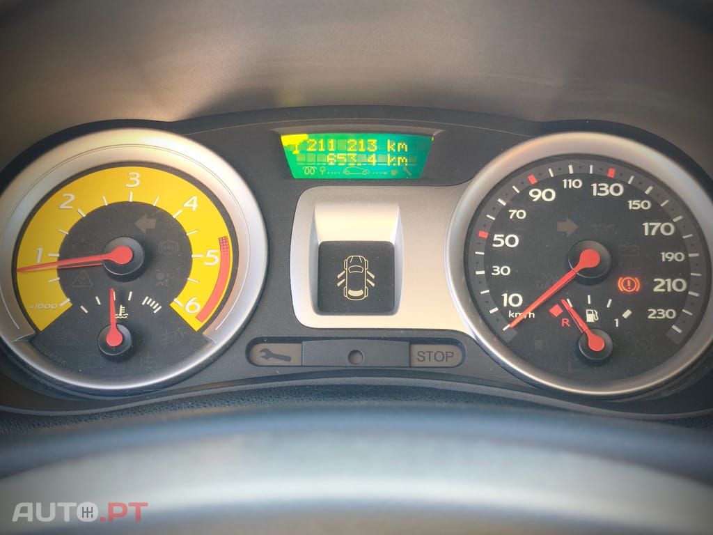 Renault Clio Dynamique S Look RS