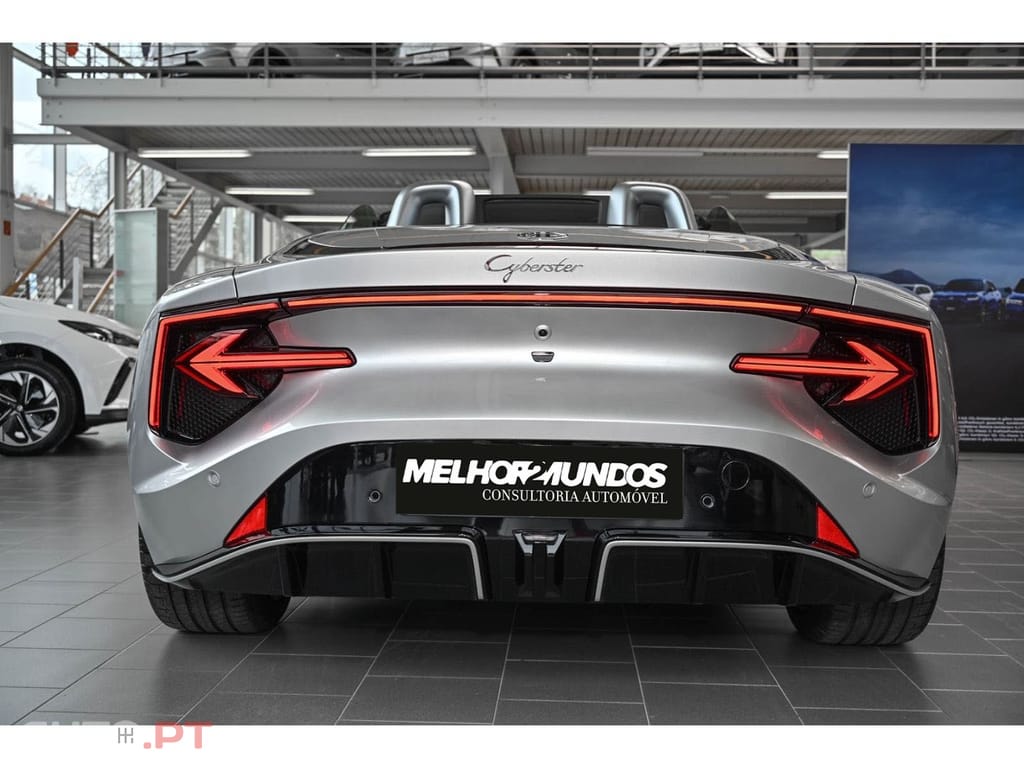 MG Cyberster e-Roadster