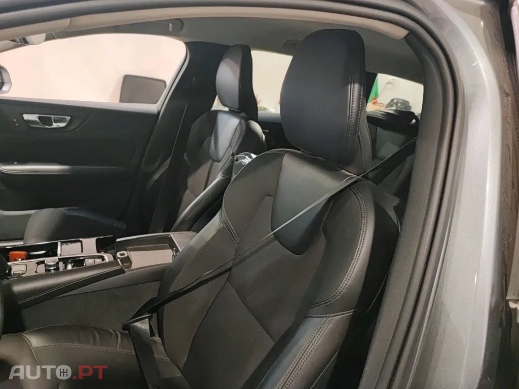 Volvo V60 2.0 T6 AWD TE Inscription Expression
