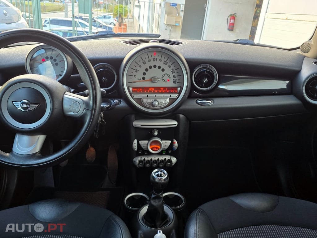 MINI Cooper 1.6 Cooper D