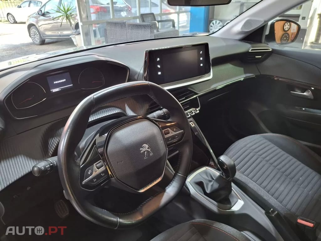 Peugeot 208 1.2 PureTech Like