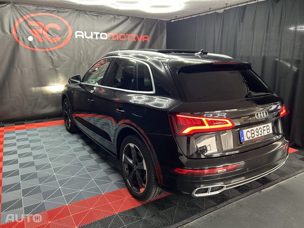 Audi Q5 55 TFSIe Plug-In Hybrid S-Line Quattro Aut.