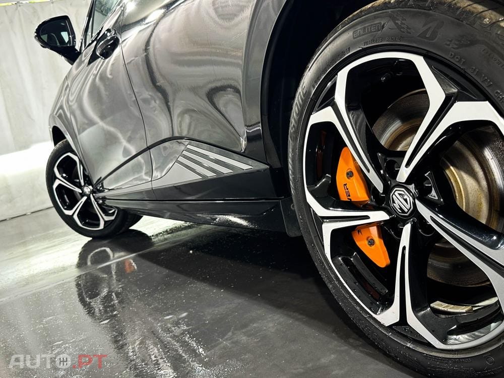 MG MG4 64 kWh XPower Luxury