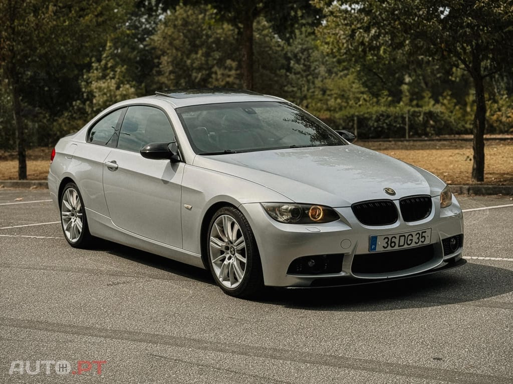 BMW 320 d Auto