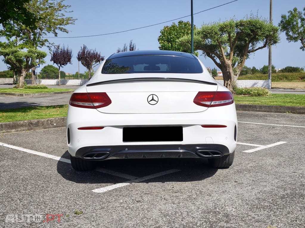 Mercedes-Benz C 220 Coupe AMG Line