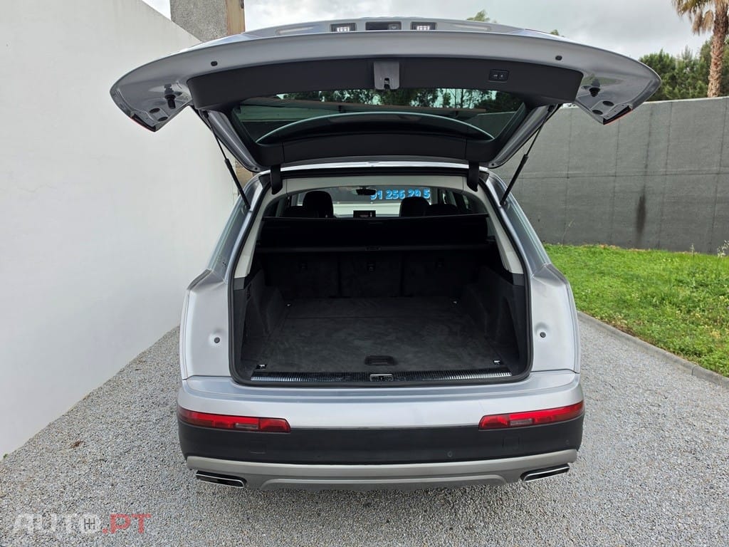 Audi Q7 3.0 TDi quattro S-line Tiptronic