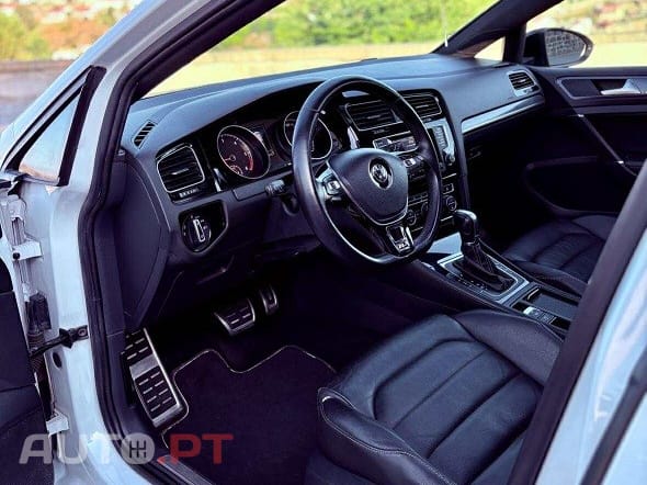 Volkswagen Golf 2.0 TDi Highline DSG