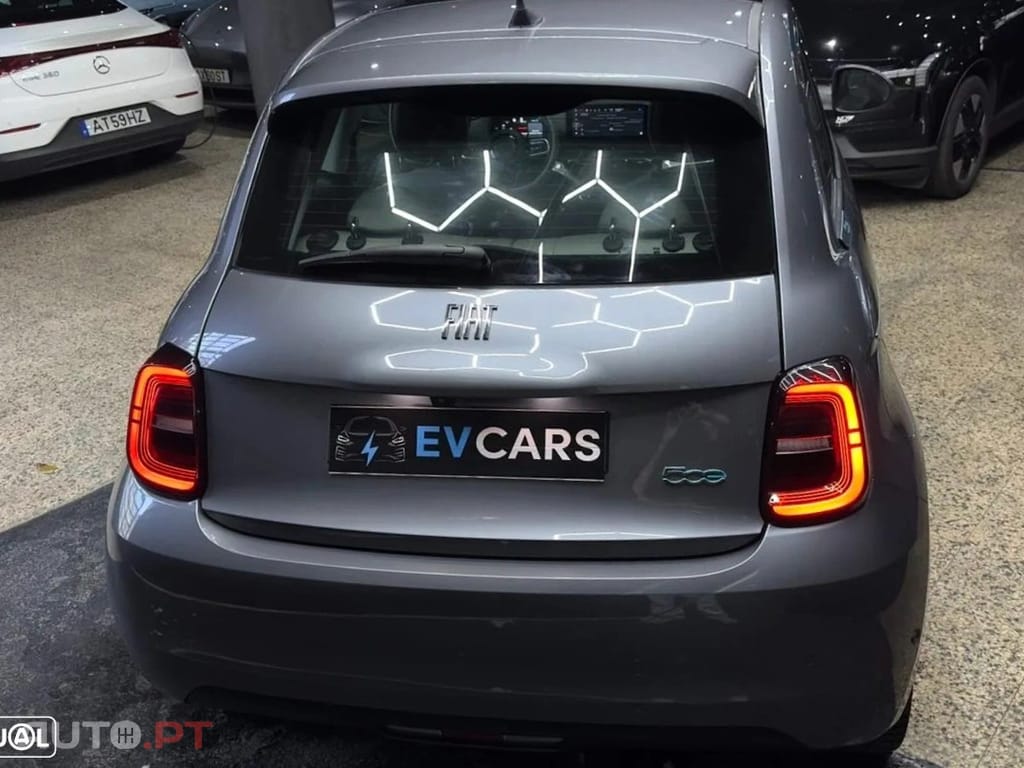 Fiat 500e La Prima