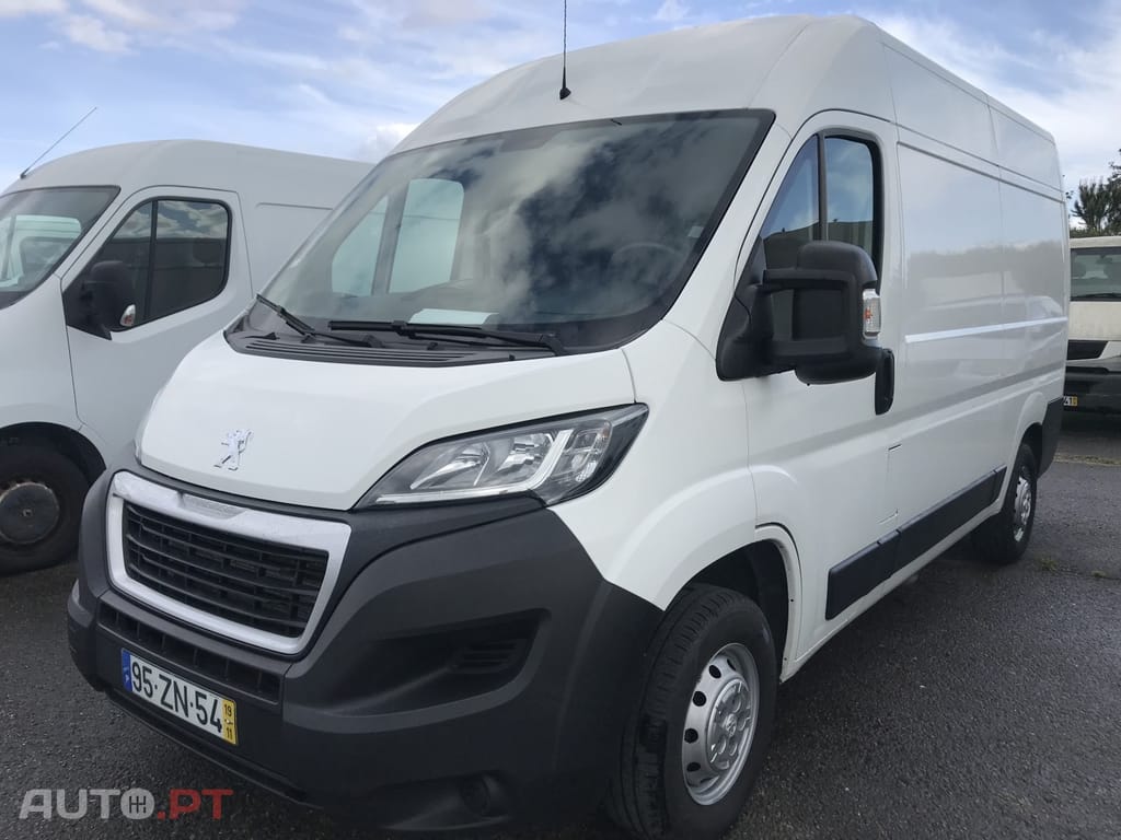 Peugeot Boxer 2.2 BlueHDi 335 L2H2 Pro