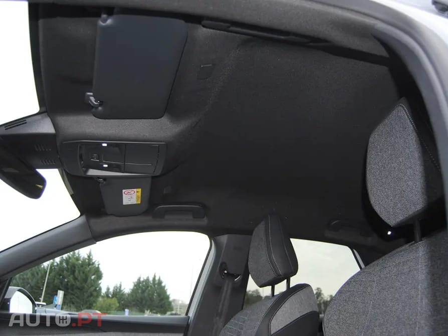 Peugeot 3008 1.2 Hybrid Allure e-DCS6