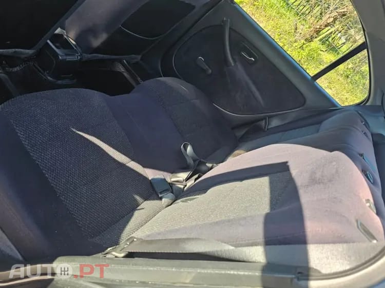 Honda Civic 1.4i Profile