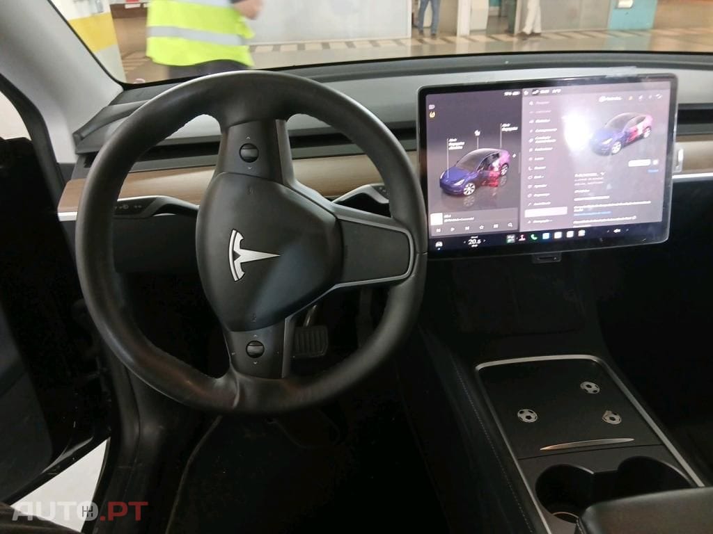 Tesla Model Y Long Range Tração Integral