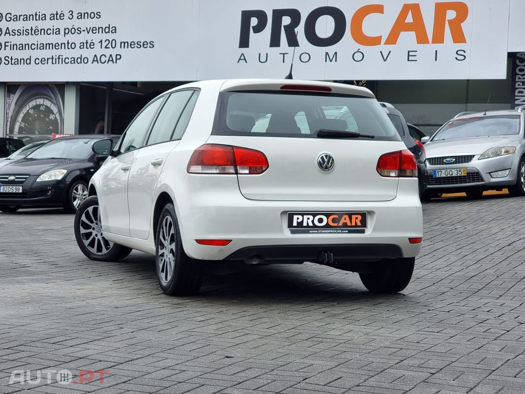 Volkswagen Golf 1.6 TDi Confortline DSG
