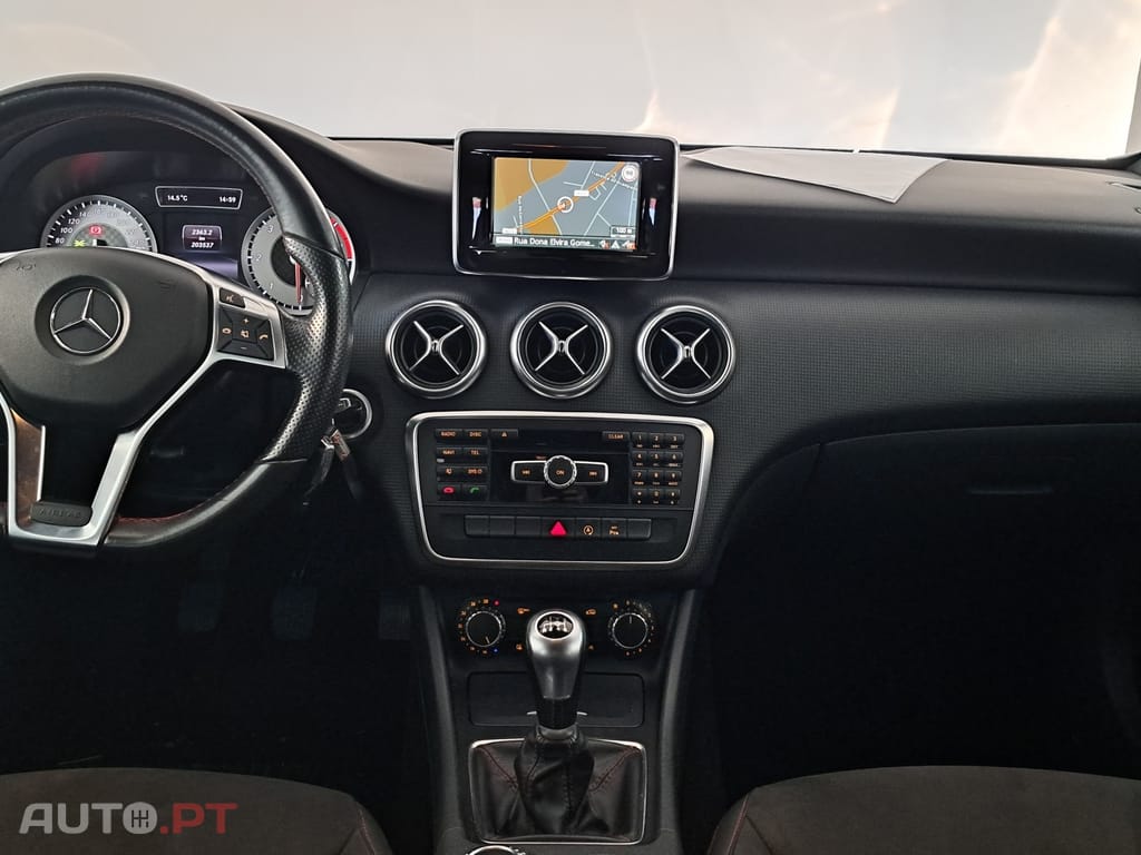 Mercedes-Benz A 180 d AMG Line