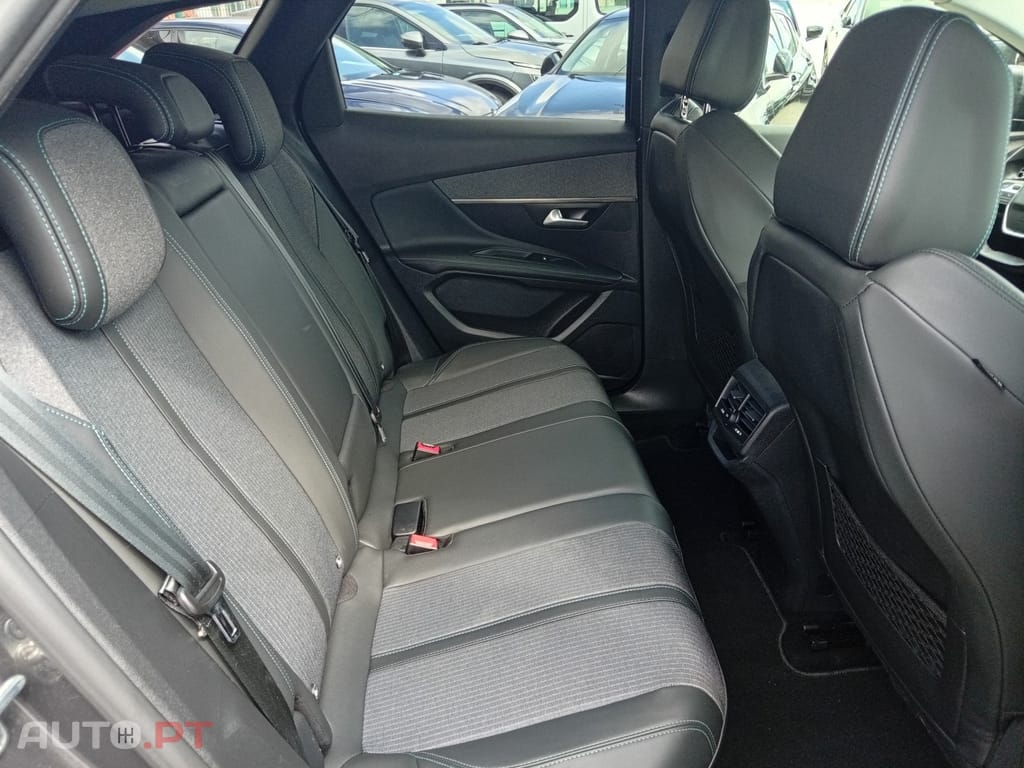Peugeot 3008 1.5 BlueHDi Allure EAT8