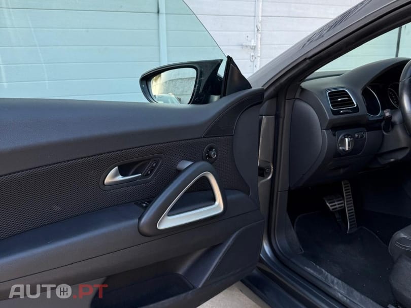 Volkswagen Scirocco 2.0 TDI Sport DSG