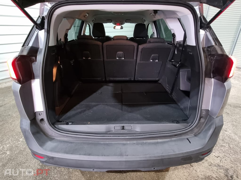 Peugeot 5008 1.5 BlueHDi Allure EAT8