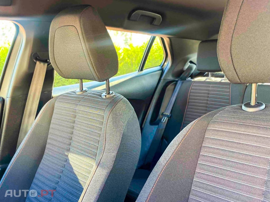 Peugeot 2008 1.2 PureTech Active Pack