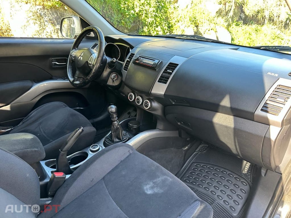 Mitsubishi Outlander 2.0 DI-D Intense 4WD