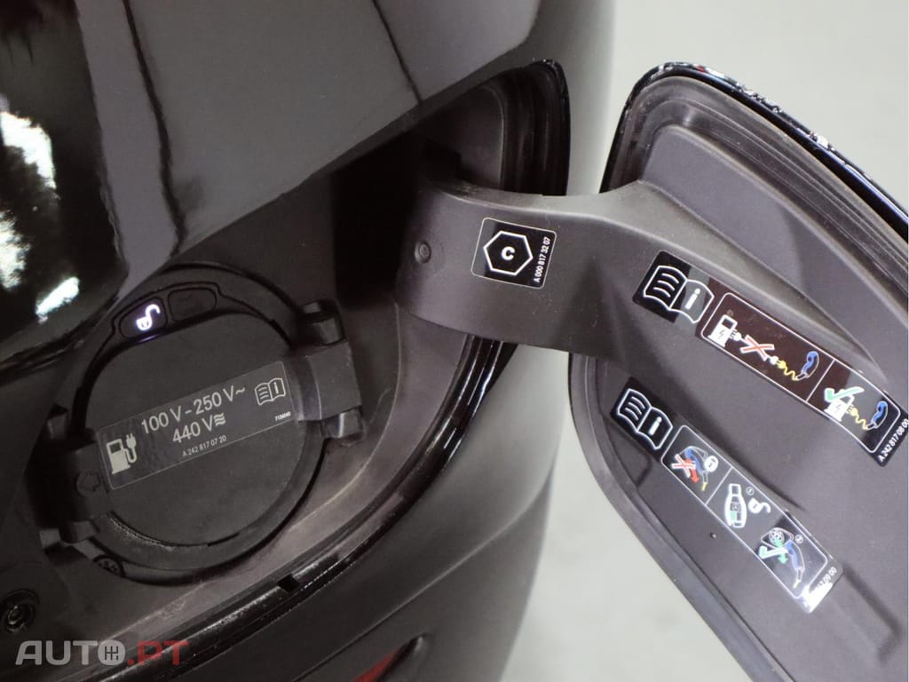 Mercedes-Benz GLC 200  300 e 4MATIC