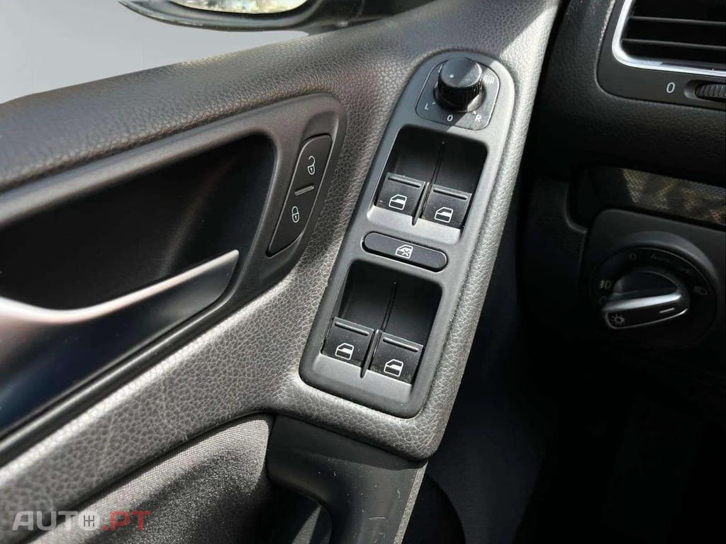 Volkswagen Golf 1.6 TDI CONFORTLINE