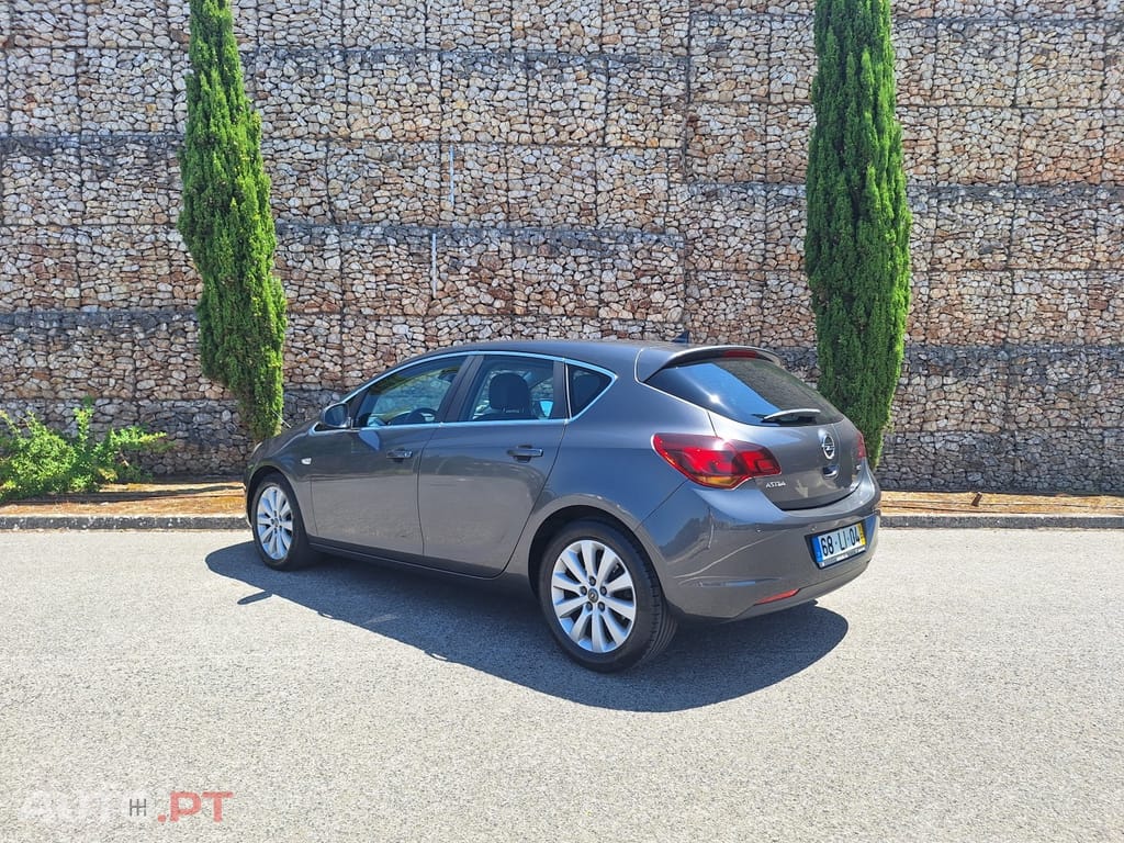 Opel Astra 1.7 CDTi Cosmo