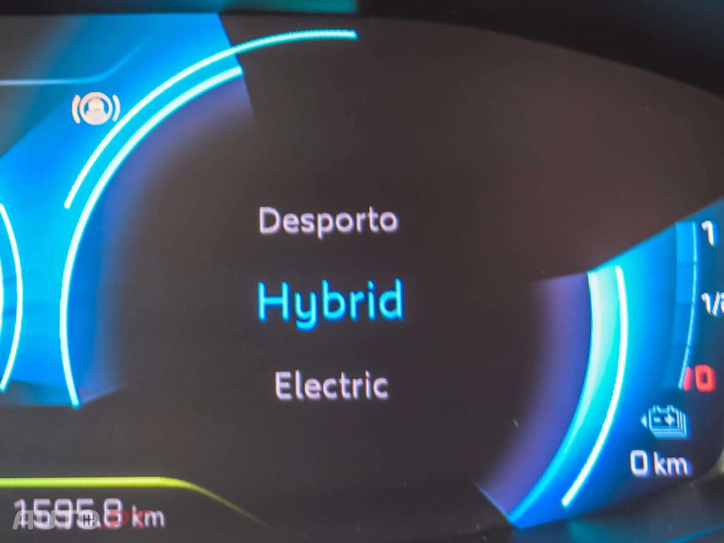 Peugeot 3008 1.6 Hybrid GT e-EAT8