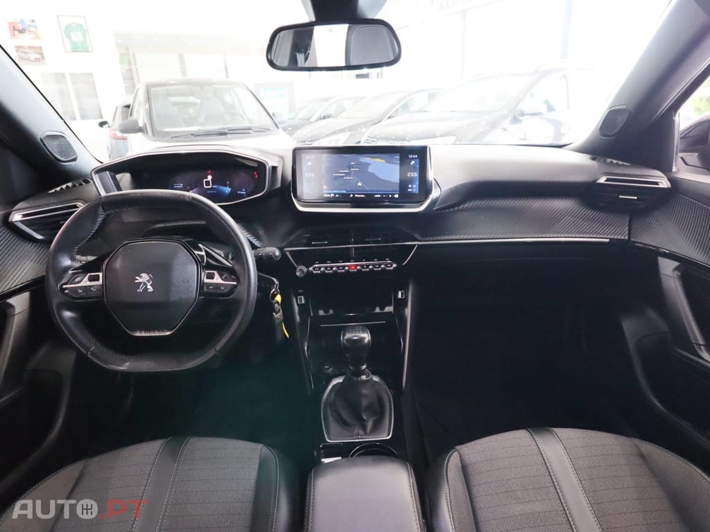 Peugeot 2008 1.2 PureTech Allure