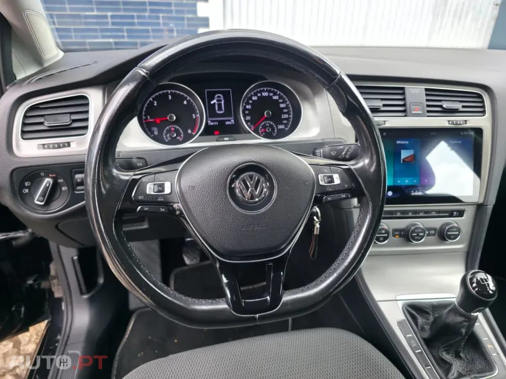 Volkswagen Golf 1.6 TDi BlueMotion Confortline